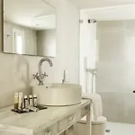 Villa Kampani Sea View *