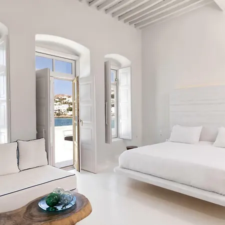 Villa Kampani Sea View *